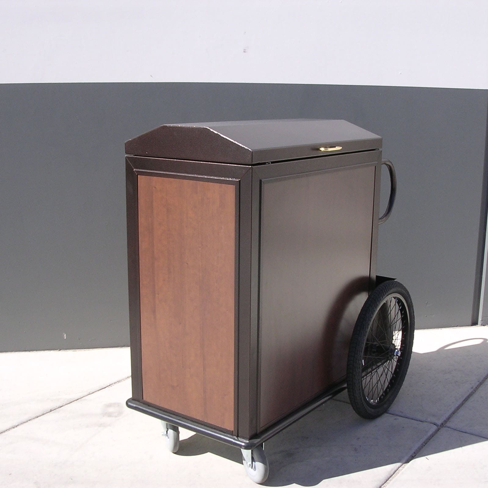 301842T PAD Trash Cart 6