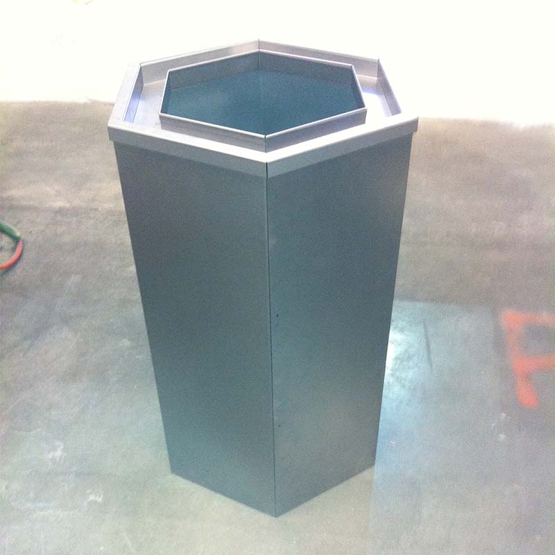 Octagon-Trashcan_0007_IMG_0161